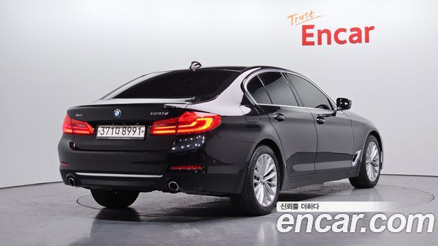 BMW 5-Series 520d xDrive Luxury Plus