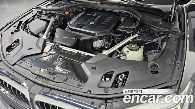 BMW 5-Series 520d xDrive Luxury Plus