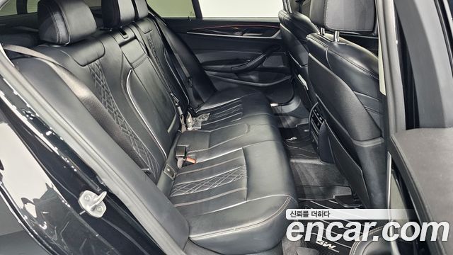 BMW 5-Series 520d xDrive Luxury Plus