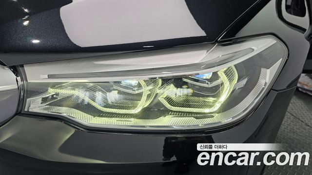BMW 5-Series 520d xDrive Luxury Plus