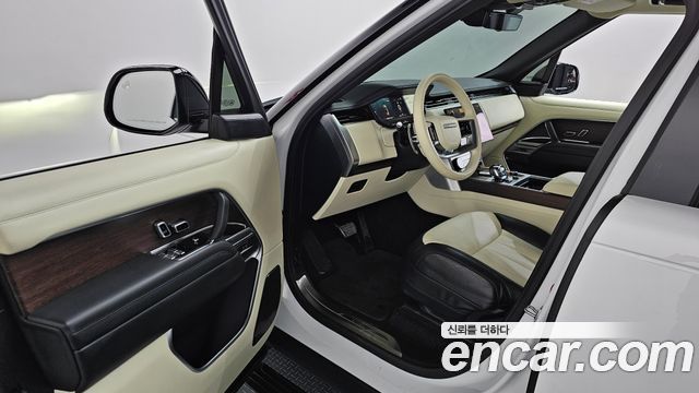 Land Rover Range Rover P530 Autobiography Long Wheel Base