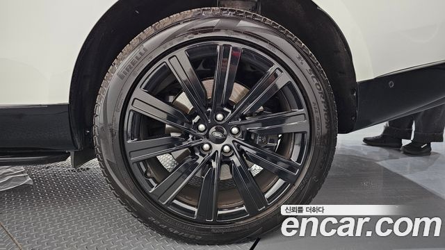 Land Rover Range Rover P530 Autobiography Long Wheel Base