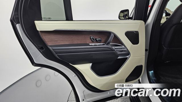 Land Rover Range Rover P530 Autobiography Long Wheel Base