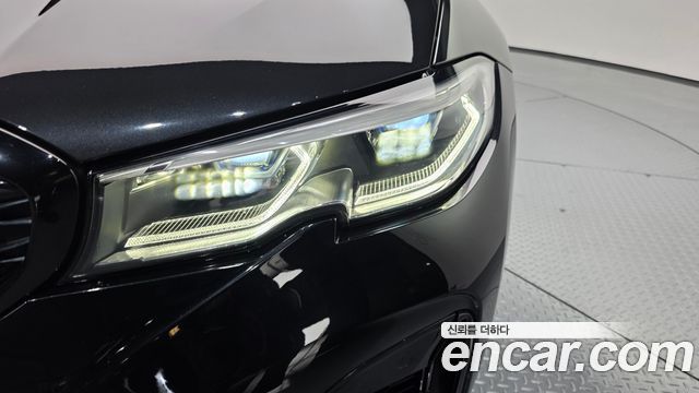 BMW 3-Series M340i Performance