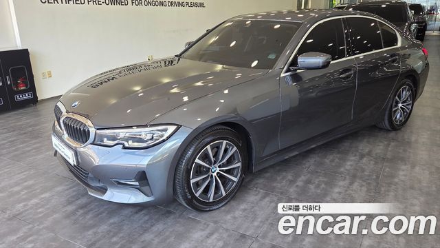 BMW 3-Series 320i