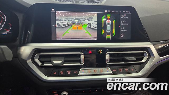 BMW 3-Series 320i