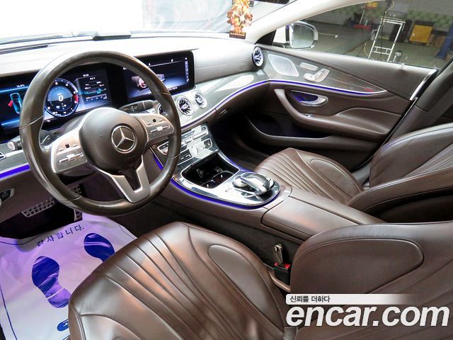 Mercedes-Benz CLS-Class CLS300d AMG Line