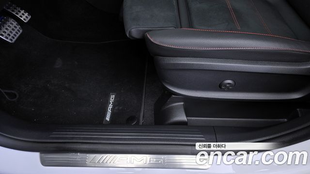 Mercedes-Benz GLB-Class AMG GLB35 4MATIC