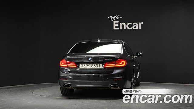 BMW 5-Series 530i M Sport Package Plus