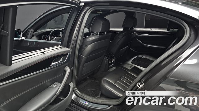 BMW 5-Series 530i M Sport Package Plus