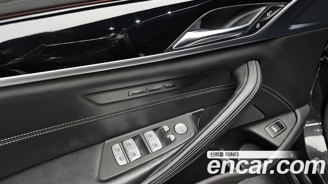 BMW 5-Series 530i M Sport Package Plus