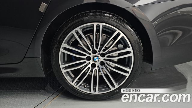 BMW 5-Series 530i M Sport Package Plus