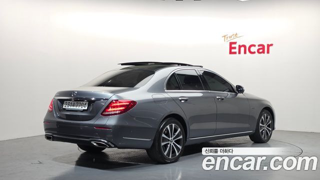 Mercedes-Benz E-Class E300e Exclusive