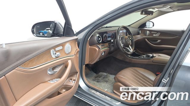 Mercedes-Benz E-Class E300e Exclusive