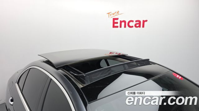 Mercedes-Benz E-Class E300e Exclusive