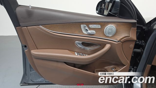Mercedes-Benz E-Class E300e Exclusive