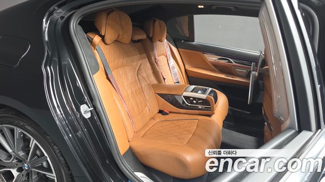 BMW 7-Series 740Li xDrive M Sport Package