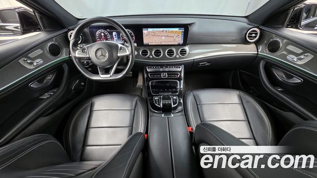 Mercedes-Benz E-Class E300 4MATIC AMG Line