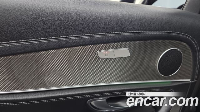 Mercedes-Benz E-Class E300 4MATIC AMG Line