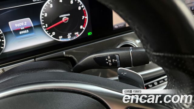 Mercedes-Benz E-Class E300 4MATIC AMG Line