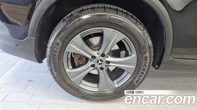 Mercedes-Benz GLC-Class GLC220 d 4MATIC