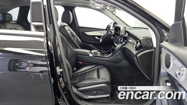 Mercedes-Benz GLC-Class GLC220 d 4MATIC