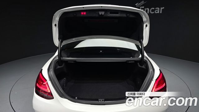 Mercedes-Benz C-Class C200 AMG Line