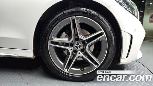 Mercedes-Benz C-Class C200 AMG Line