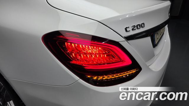 Mercedes-Benz C-Class C200 AMG Line