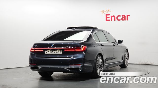 BMW 7-Series 730Ld xDrive Design Pure Excellence