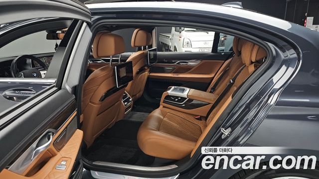BMW 7-Series 730Ld xDrive Design Pure Excellence