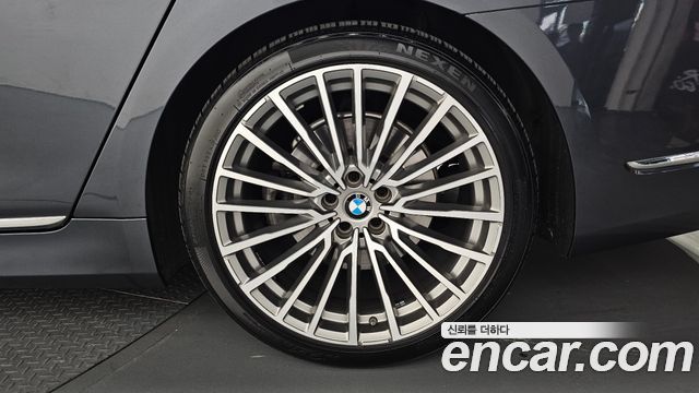 BMW 7-Series 730Ld xDrive Design Pure Excellence