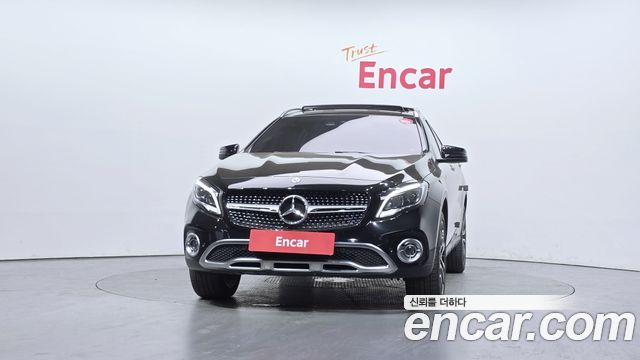 Mercedes-Benz GLA-Class GLA250 4MATIC