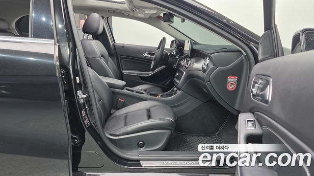Mercedes-Benz GLA-Class GLA250 4MATIC