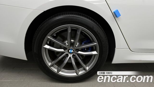 BMW 5-Series 530i xDrive M Sport Package