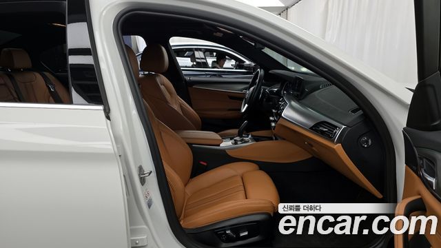BMW 5-Series 530i xDrive M Sport Package