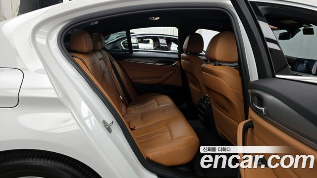 BMW 5-Series 530i xDrive M Sport Package