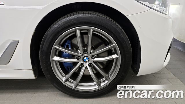 BMW 5-Series 530i xDrive M Sport Package