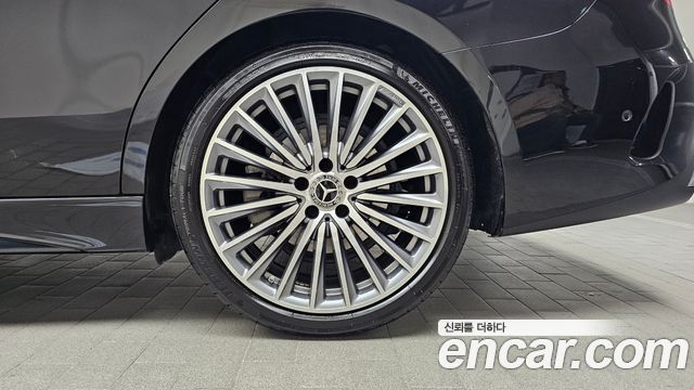 Mercedes-Benz C-Class C300 4MATIC AMG Line