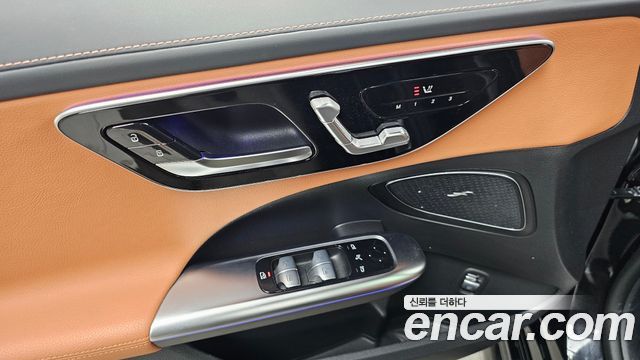 Mercedes-Benz C-Class C300 4MATIC AMG Line