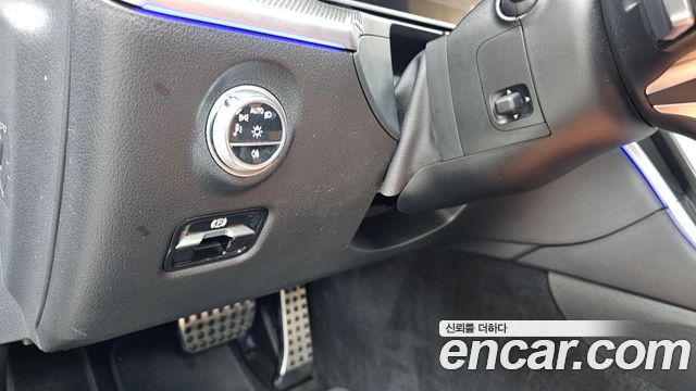 Mercedes-Benz C-Class C300 4MATIC AMG Line