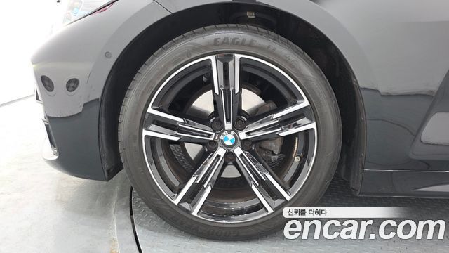 BMW 4-Series 420i M Sport Performance Coupe