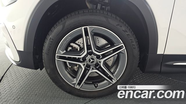 Mercedes-Benz GLB-Class GLB250 4MATIC