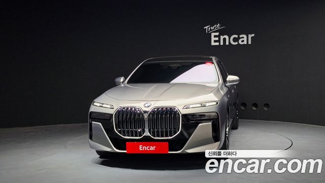 BMW 7-Series 740i xDrive M Sport
