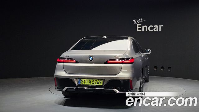 BMW 7-Series 740i xDrive M Sport