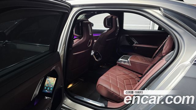 BMW 7-Series 740i xDrive M Sport