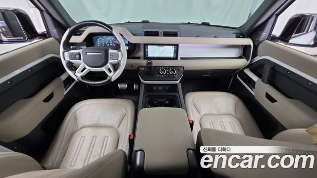 Land Rover Defender 90 D250 SE