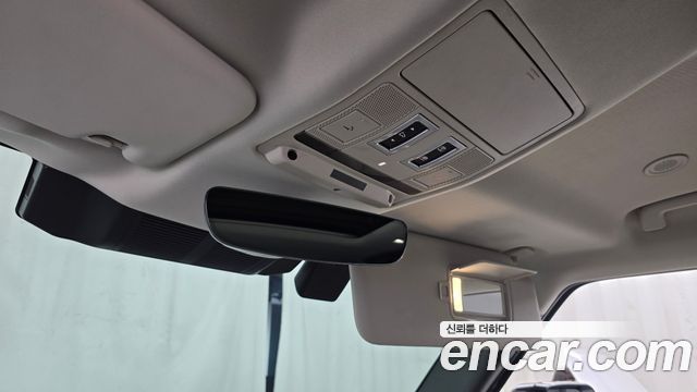 Land Rover Defender 90 D250 SE