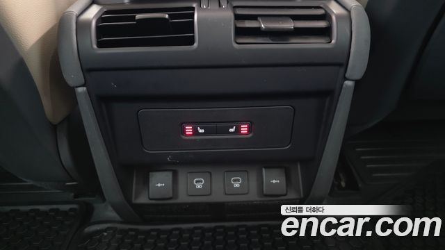 Land Rover Defender 90 D250 SE