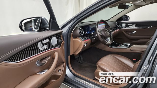 Mercedes-Benz E-Class E400 4MATIC Exclusive